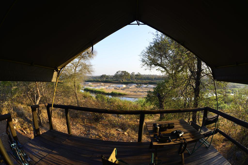 Mtomeni Safari Camp Hotel พาลาบอร์วา ภายนอก รูปภาพ