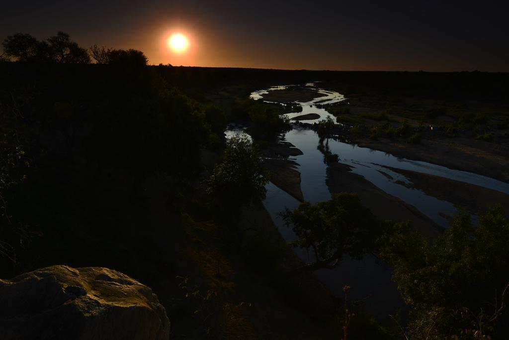 Mtomeni Safari Camp Hotel พาลาบอร์วา ภายนอก รูปภาพ
